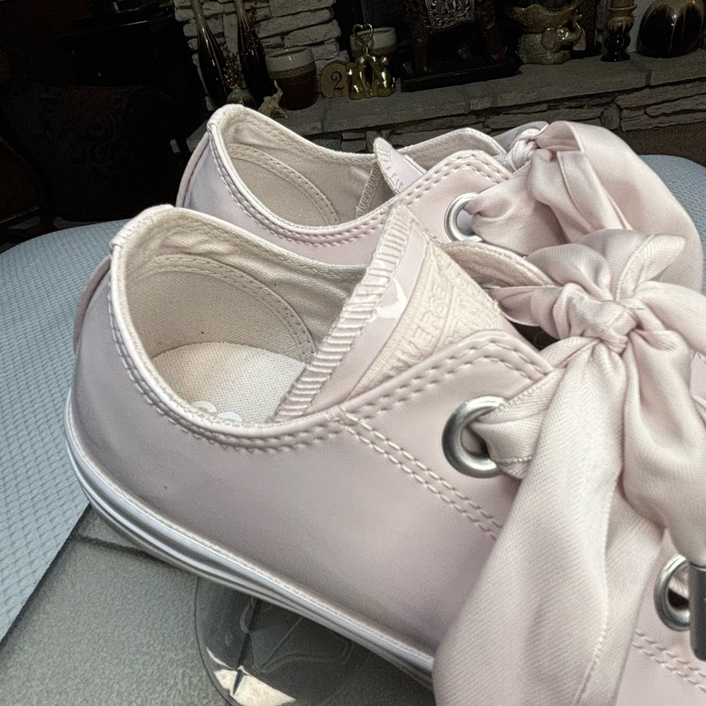 Pink Converse - Picture 7 of 10
